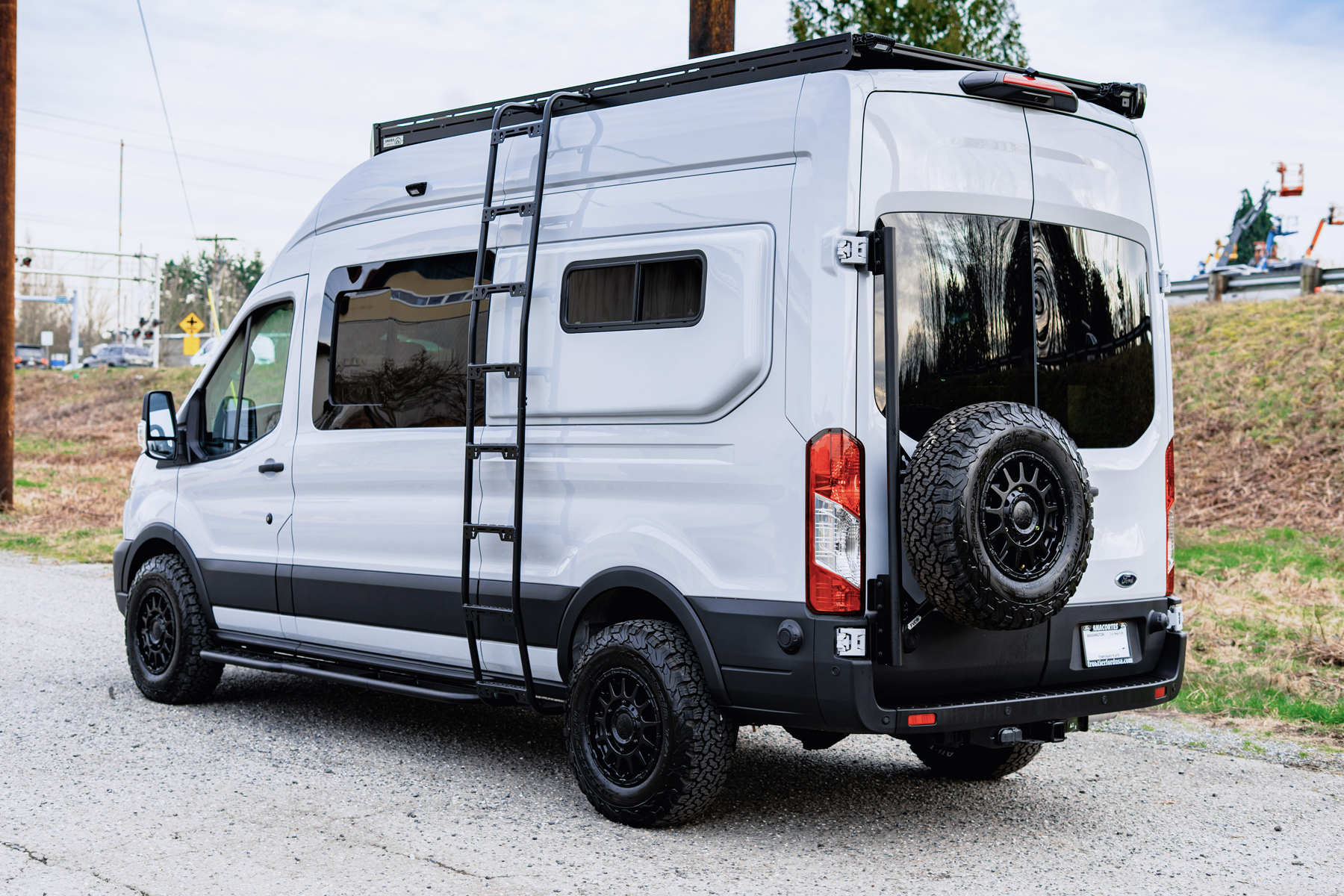 2024 Ford Transit 250 darkblue